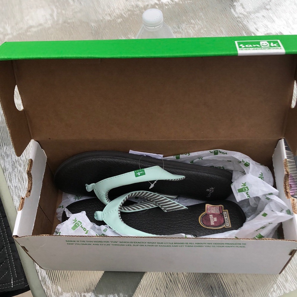 SANUK Yoga Sandals LAST PAIR - Picture 4 of 4